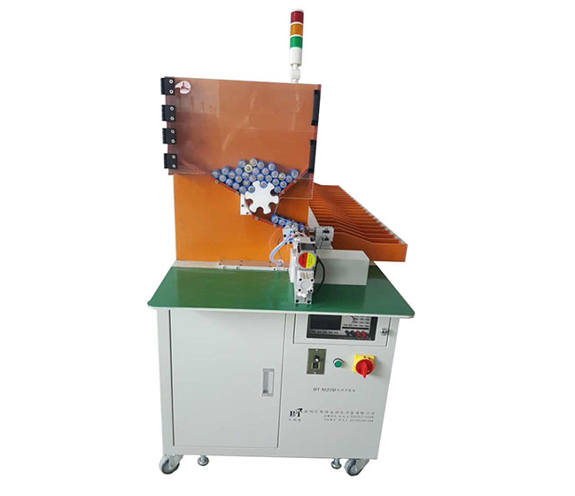 圓柱電池分選機嚴格的設計工藝，大大提升了工作效率